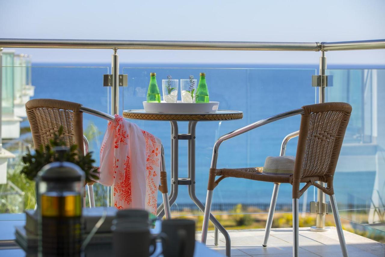 Coralli A 305 Protaras Bagian luar foto