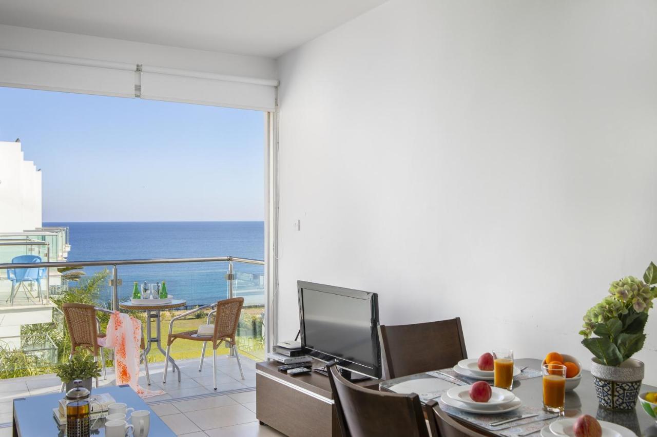 Coralli A 305 Protaras Bagian luar foto
